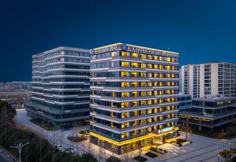 Hangzhou Xiaoshan Airport Lanou International Hotel allows 18 year olds to book a room