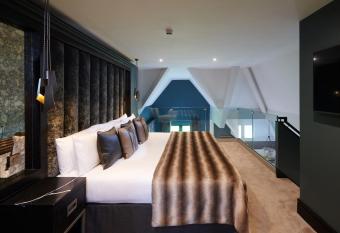 Aldwark Manor Estate allows 18 year olds to book a room