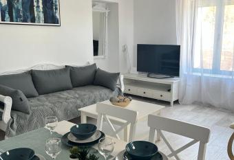 The Olive House has Balcony rooms