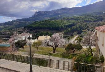 Guadalest Panorama has Balcony rooms