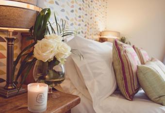 Windy Harbour restaurant and accommodation allows 18 year olds to book a room