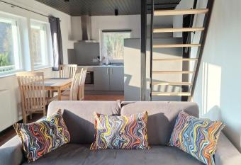 Appartement chez Nanou has Balcony rooms