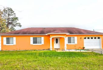 Bright, comfy, economy 3 bedroom 2 bathroom home allows 18 year olds to book a room