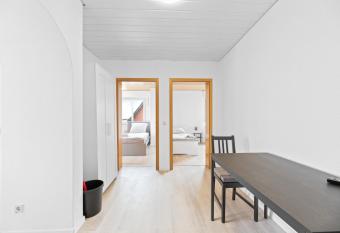 MONTEURWOHNUNG in Ebersbach RAUMSCHMIDE EB04 allows 18 year olds to book a room