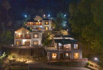 Hostie Sahasrara-3BHK Chalets, Majkhali, Ranikhet has Balcony rooms