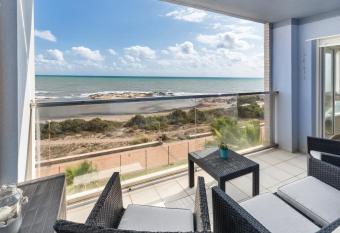 Osmar La Manga has Balcony rooms