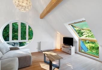 Ferienwohnung am Hirschfelsen has Balcony rooms