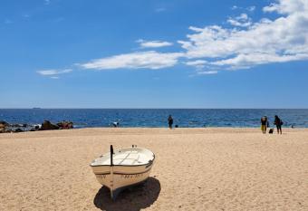 Hostal Caste allows 18 year olds to book a room