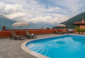 Bellano Lezzeno Lakeview with swimmingpool allows 18 year olds to book a room