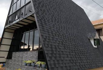 Eden Cottage has Balcony rooms