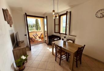 Appartamento nel chianti has Balcony rooms