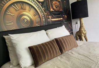 BnB Goldies II has Balcony rooms