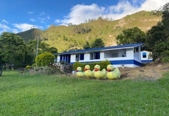 Casa los patos Choachi has Balcony rooms