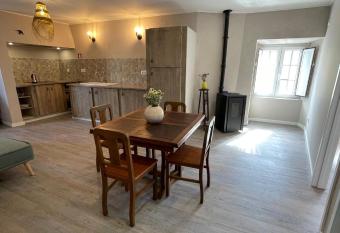 Casa de S  o Pedro has Balcony rooms