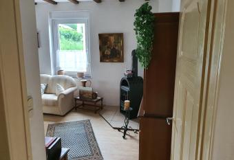 Ferienwohnung MaJo Famili  r und ruhig in Solingen allows 18 year olds to book a room