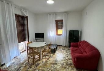 Trilocale con cucina - Casa Manzoni has Balcony rooms