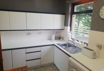 Seamount Cottage has Balcony rooms