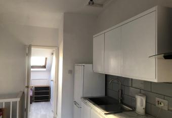 Captivating 1-Bed House in Coventry allows 18 year olds to book a room