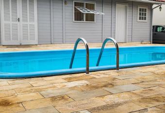 Morada Aconchego com Piscina has Balcony rooms