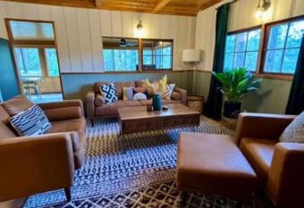 Dancing Pines Cabin allows 18 year olds to book a room