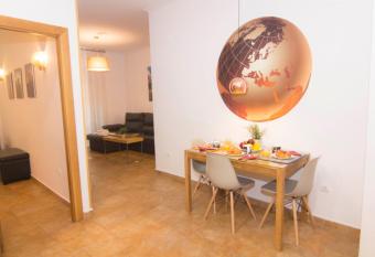 Living Valencia Apartments - Merced has Balcony rooms