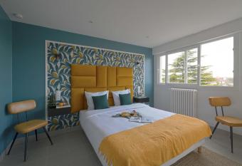 Appartement Standard allows 18 year olds to book a room