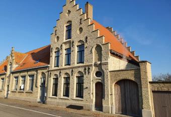 Oosthuyse allows 18 year olds to book a room