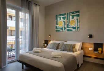 MARE FUORI ROOMS has Balcony rooms