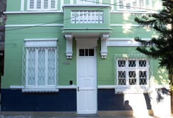 Jardim Garibaldi has Balcony rooms