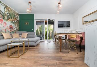 Apartament Glivia 66B has Balcony rooms