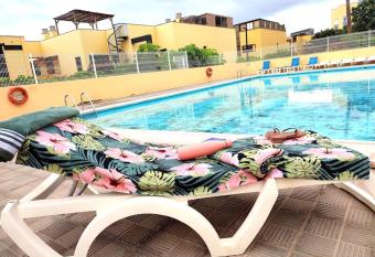 Vivienda con piscina, sol  rium, vistas Teide has Balcony rooms