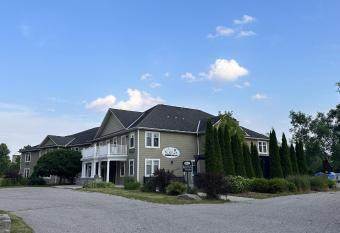 Stone Willow Inn has Balcony rooms