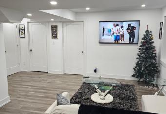 Exquisite Fully Furnished 4 Bedroom Apartment allows 18 year olds to book a room