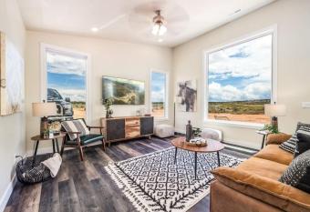 Wilderness Oasis Getaway l Clover by Stay has rooms with a private hot tub