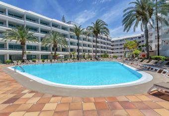 Apartamento Hotel Y Playa has Smoking/Balcony rooms