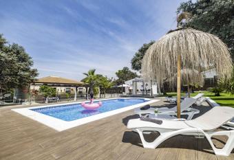 Villa mis Raices has Balcony rooms