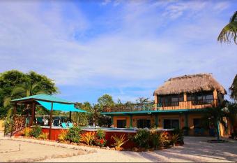 Seafront Tropical Oasis allows 18 year olds to book a room