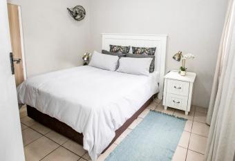 Buchan  corner has Balcony rooms