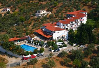 Hotel Paradise has Balcony rooms
