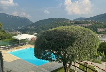 Veralto - Modern Suite with Como Lake view has Balcony rooms