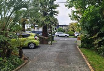 KK Boarding Holiday house has Balcony rooms