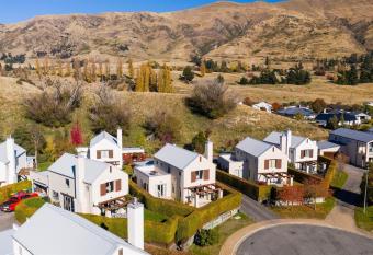 A home away from home in Wanaka has Balcony rooms