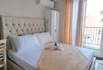 JKL Suites has Balcony rooms