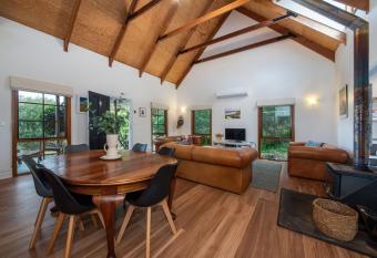 The Loft at Rye by Property Mums has Balcony rooms