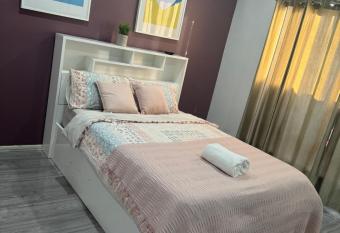 Fully furnished 4 Bedrooms House located in Fraser Rise has rooms with a private hot tub