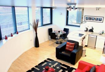 Bath Rd Apartments has Balcony rooms