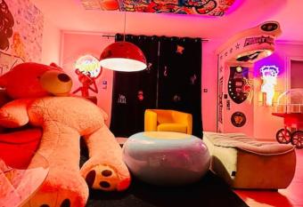 R  sidence Lady Pop allows 18 year olds to book a room