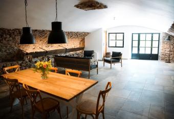 Gites de Gasqui has Balcony rooms