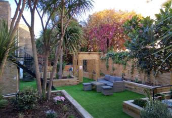 Swinton Hotel allows 18 year olds to book a room