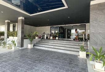 VIP Great Hill Airport allows 18 year olds to book a room